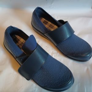 Traq by Alegria Size 40 NWOT